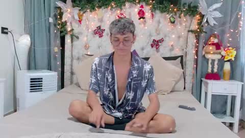 Snapshot of _andrew_williams chatting on 12.21.24 Andres online show from 12.21.24