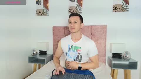 _andrewfalcon2 online show from 01.26.25