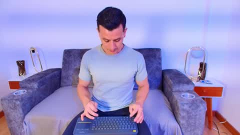 _andrewfalcon2 online show from 09.28.25