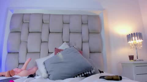 Angel Azul online show from 02.25.25