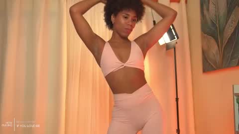 Snapshot of _angeleyes chatting on 09.16.25 Angie - online show from 09.16.25