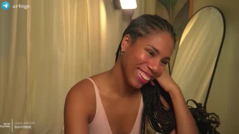 Snapshot of _angeleyes chatting on 11.27.25 Angie - online show from 11.27.25