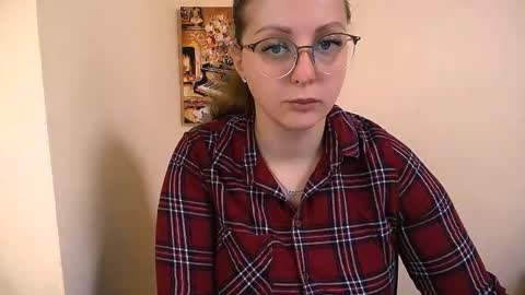 Anna online show from 09.19.25