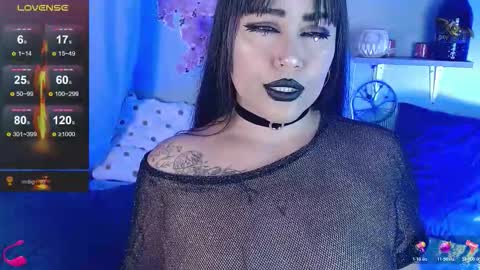 Snapshot of _any_ducan_ chatting on 11.09.25 Angie online show from 11.09.25