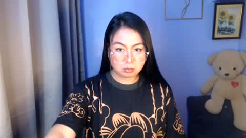 Snapshot of _arah chatting on 06.27.26 arah online show from 06.27.26