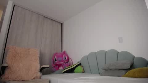 Snapshot of _arianalzate_ chatting on 09.26.25 60 online show from 09.26.25