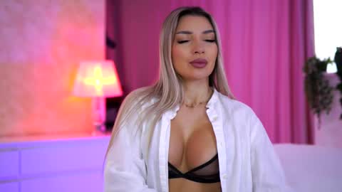 Arielle online show from 01.08.26