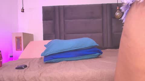 Arlet online show from 10.31.25