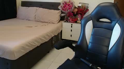 Snapshot of _ashley27 chatting on 02.20.26 Angie online show from 02.20.26