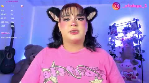 Snapshot of _atalaya_ chatting on 11.20.25 independent model atalaya online show from 11.20.25