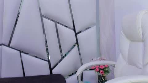 Aura online show from 03.09.25