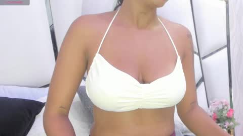 Aura online show from 03.12.25