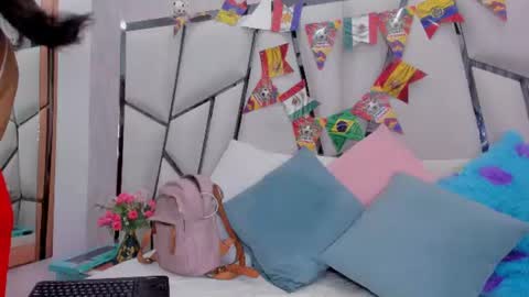 Aura online show from 07.12.26