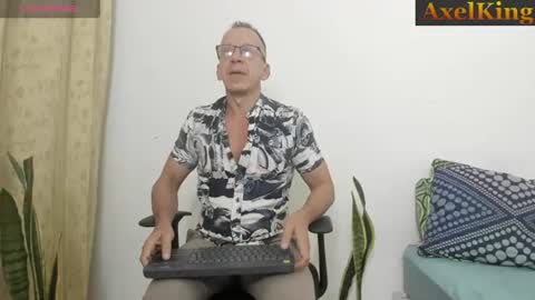Axel online show from 07.16.26