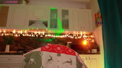 Olivia online show from 12.12.24