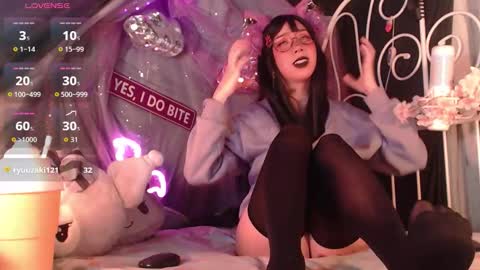 Crystal online show from 11.19.25