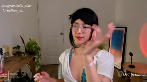 Snapshot of _bellaela chatting on 02.19.25 Ella online show from 02.19.25