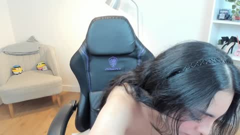 Bella Evans online show from 01.27.25