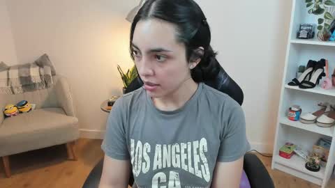 Bella Evans online show from 02.13.25