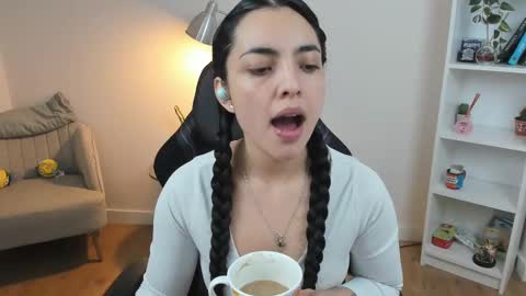 Bella Evans online show from 03.01.25