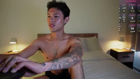 Snapshot of _billy_j chatting on 02.25.25 BILLY online show from 02.25.25