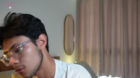 Snapshot of _billy_j chatting on 12.14.25 BILLY online show from 12.14.25