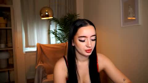 Pearl online show from 12.21.25