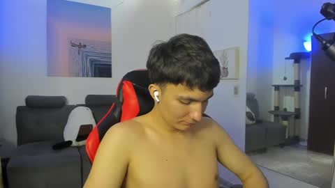 Snapshot of _blakee chatting on 01.26.25 B L A K E online show from 01.26.25