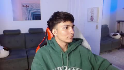 Snapshot of _blakee chatting on 02.23.25 B L A K E online show from 02.23.25