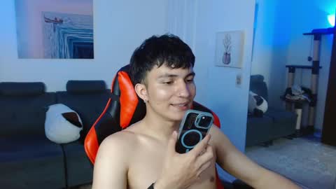 Snapshot of _blakee chatting on 03.04.25 B L A K E online show from 03.04.25