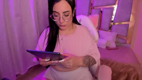 Snapshot of _briigite chatting on 09.29.25 Angie Independent model online show from 09.29.25