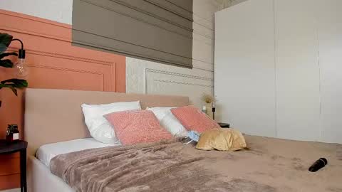 Stella online show from 02.28.25