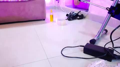 Bella online show from 02.23.25