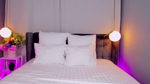 _carlawhite_ online show from 02.18.25