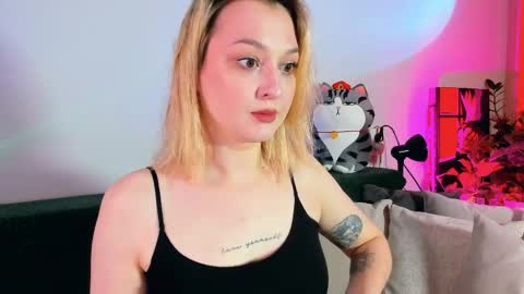 Snapshot of _ccrystaa_ chatting on 05.30.26 Christina Chris online show from 05.30.26