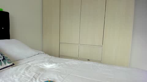 Snapshot of _cereza_ chatting on 12.02.24 Bella online show from 12.02.24