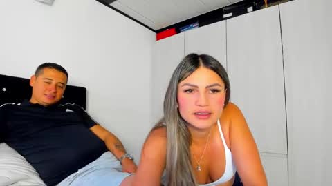 Snapshot of _cereza_ chatting on 02.11.25 Bella online show from 02.11.25