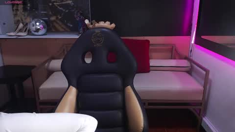 _charlotte_collins_ online show from 09.17.25