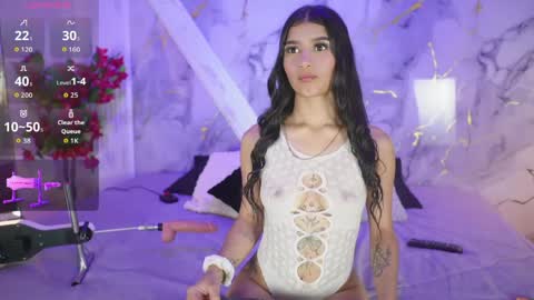 Snapshot of _charlotte_queen_ chatting on 04.15.26 _charlotte_queen_ online show from 04.15.26