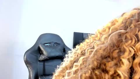 Snapshot of _charlottedavis chatting on 02.12.26 _charlottedavis online show from 02.12.26