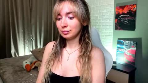 _crystal_moon_1 online show from 03.18.26