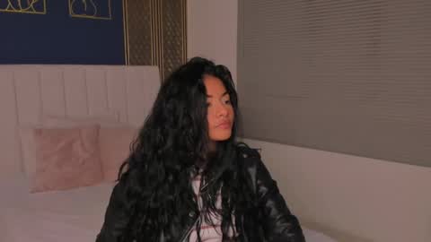 Snapshot of _dakota_a chatting on 02.13.25 Dakota online show from 02.13.25