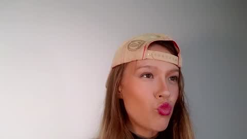 DemiDee online show from 11.14.25