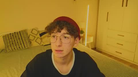 Snapshot of _dream_boys_ chatting on 10.21.25 _dream_boys_ online show from 10.21.25