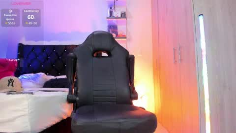 Duriel online show from 04.04.26