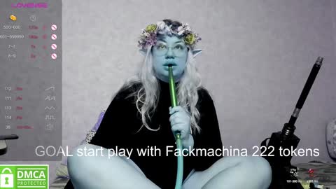 chloue and Gretta online show from 02.05.25