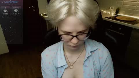 chloue and Gretta online show from 06.23.26