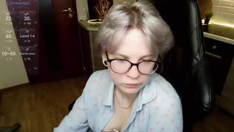 chloue and Gretta online show from 07.31.26