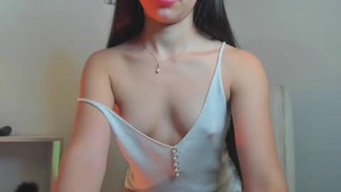 Snapshot of _emma_m chatting on 03.08.25 emma morryson online show from 03.08.25