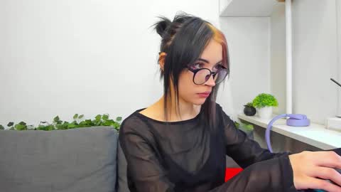 Emma online show from 03.28.26